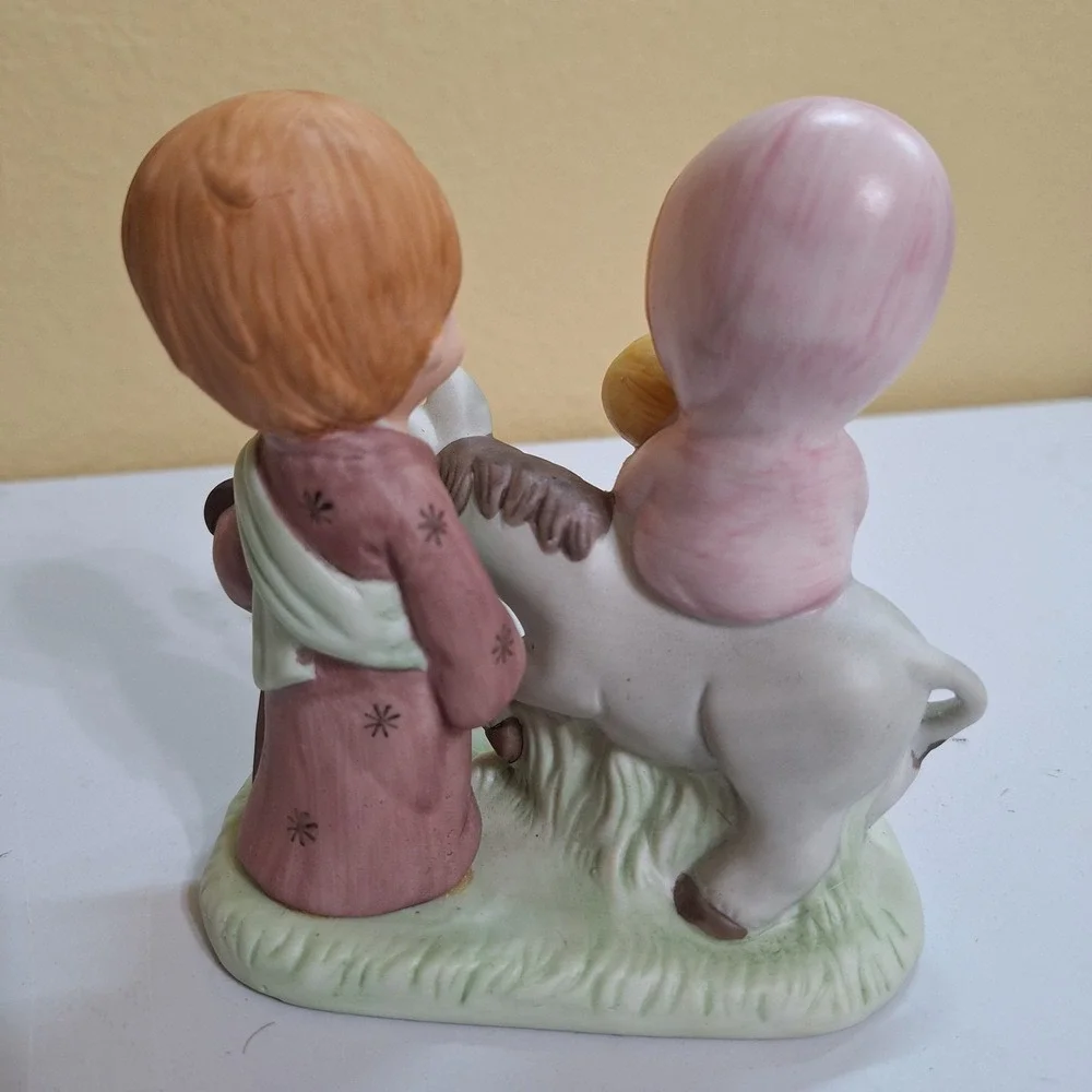 Vintage‎ Nativity Figurine Mary Baby Jesus Joseph Donkey Ceramic 4.5in Decor